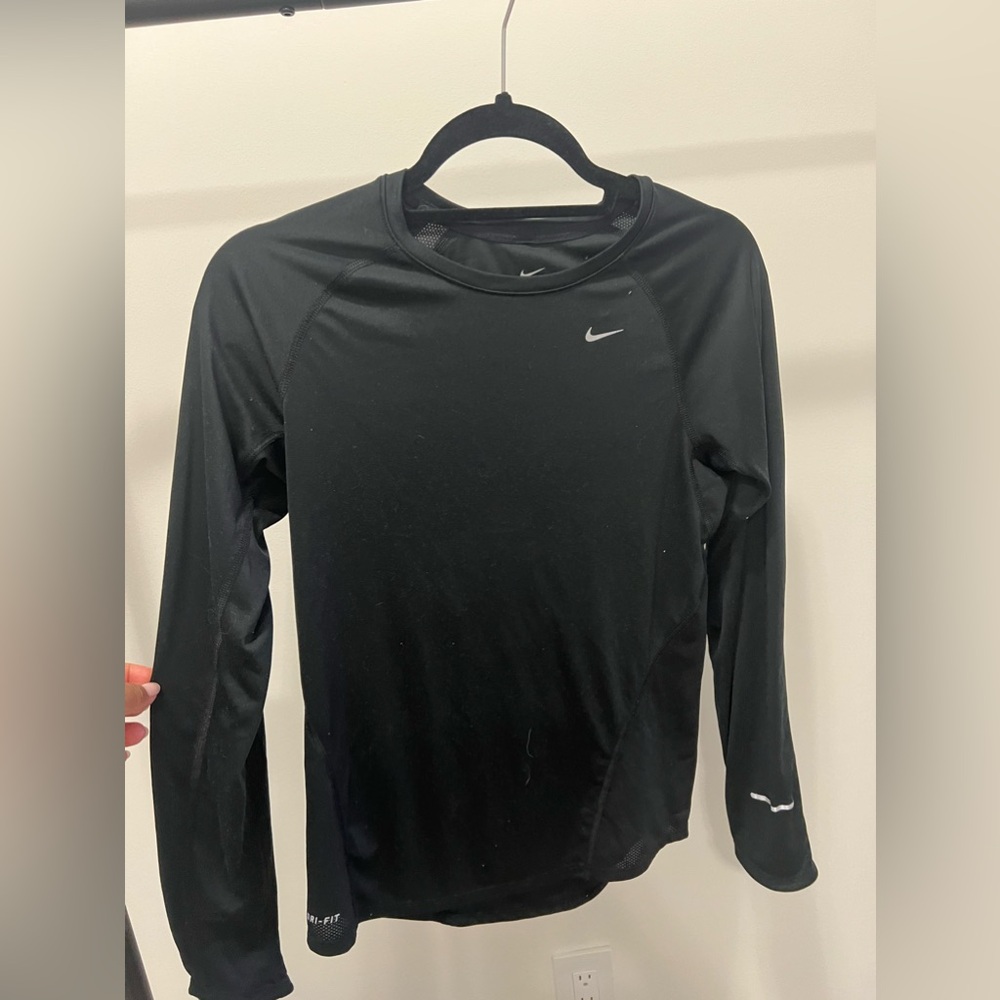Nike dry fit long sleeve top